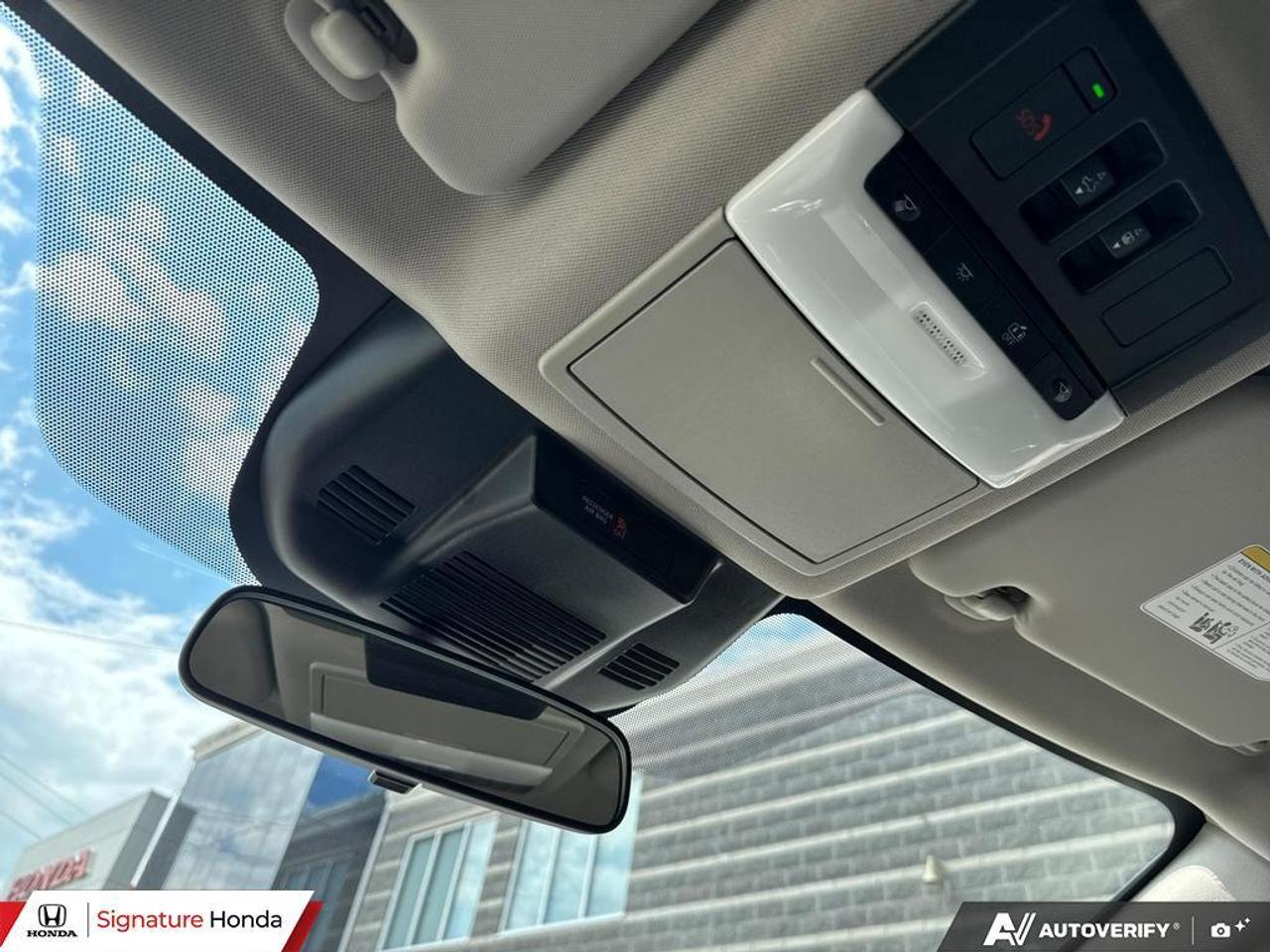 2023 Nissan Rogue SV MOONROOF Photo