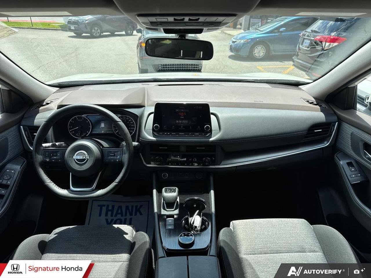 2023 Nissan Rogue SV MOONROOF Photo