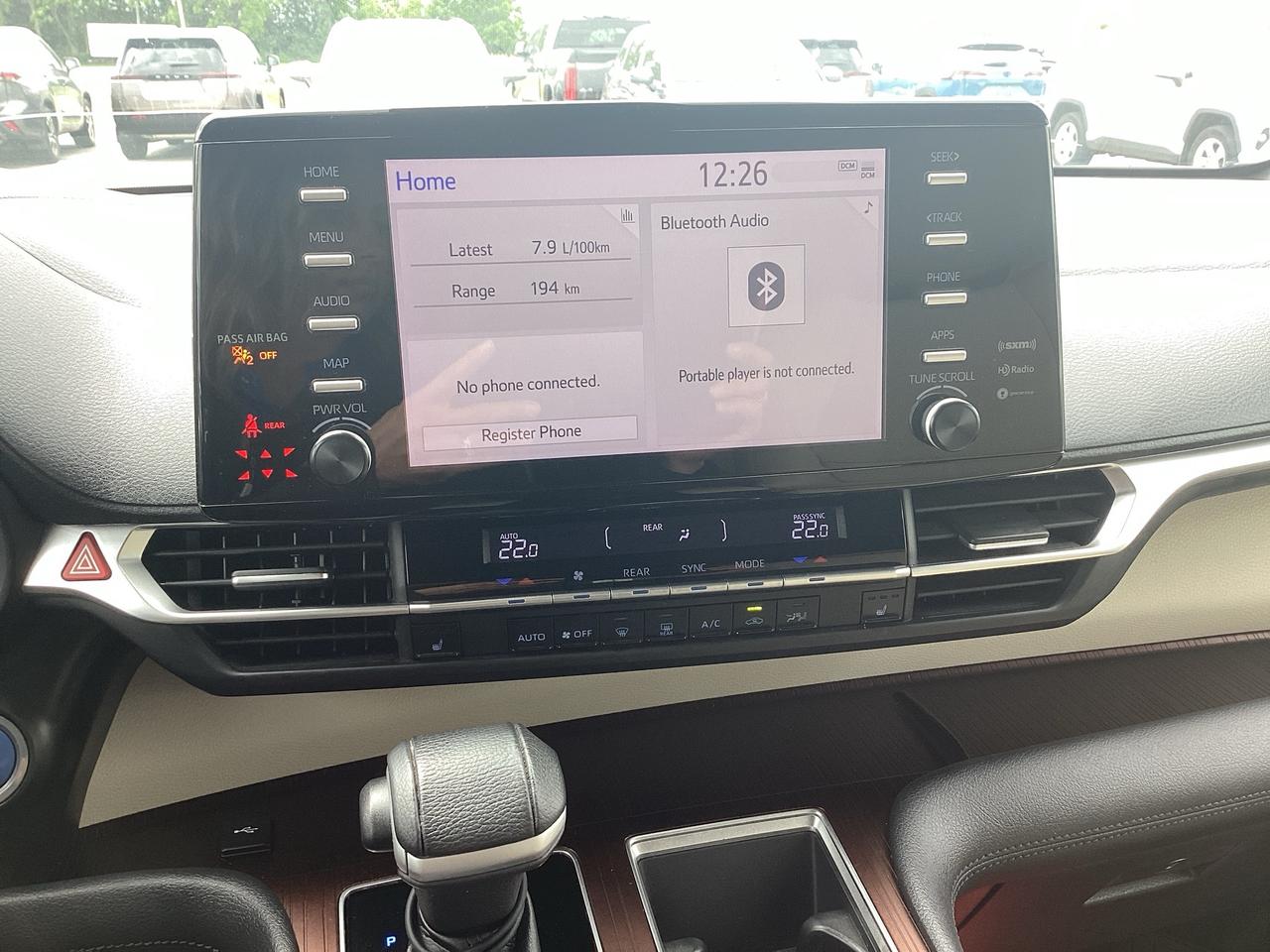2021 Toyota Sienna XLE 8-Passenger FWD Photo