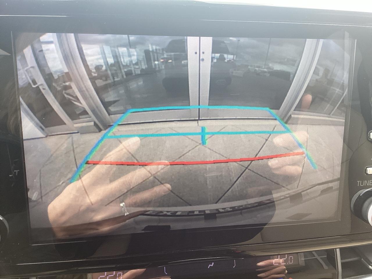 2021 Toyota Sienna XLE 8-Passenger FWD Photo