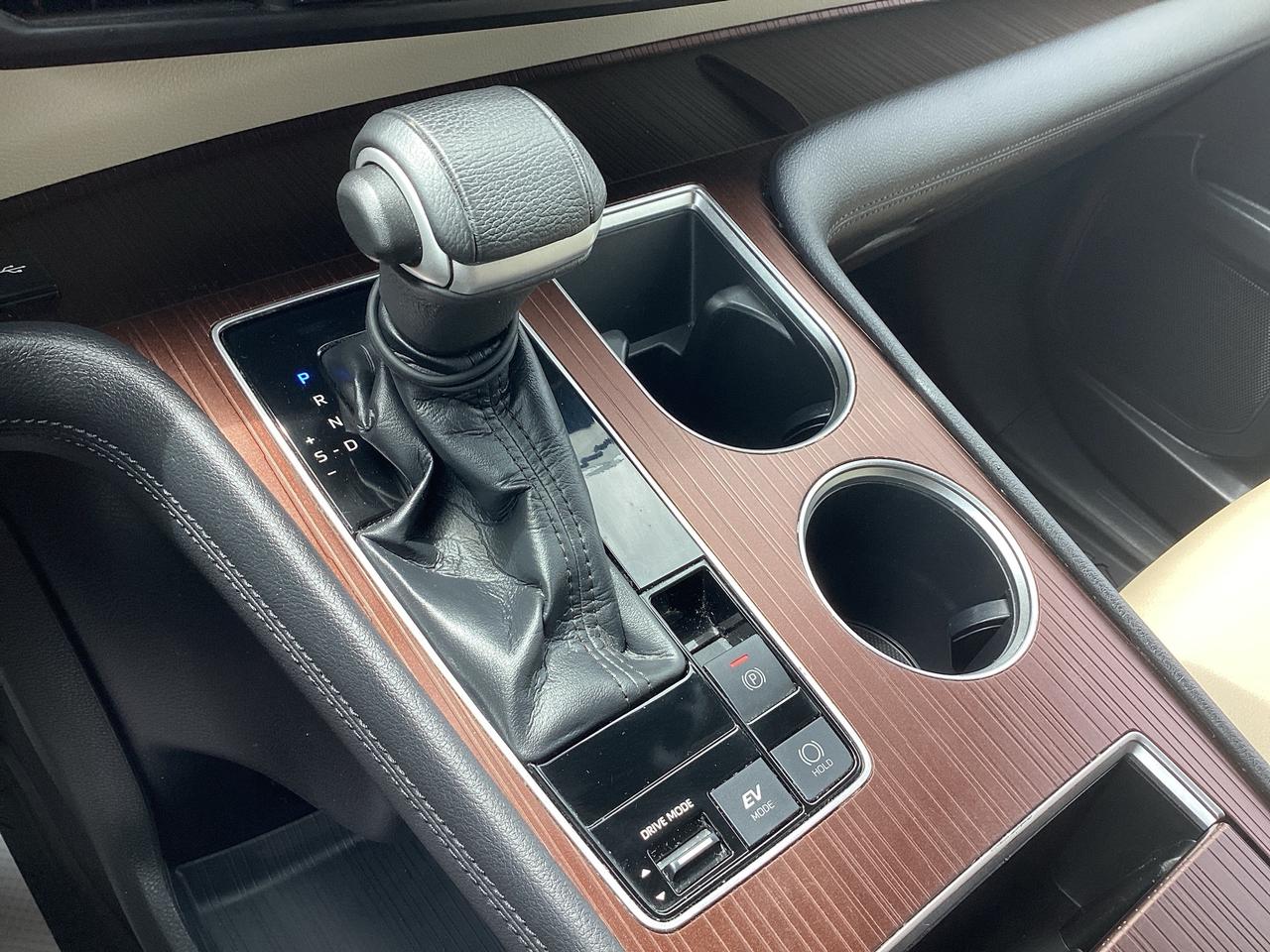 2021 Toyota Sienna XLE 8-Passenger FWD Photo
