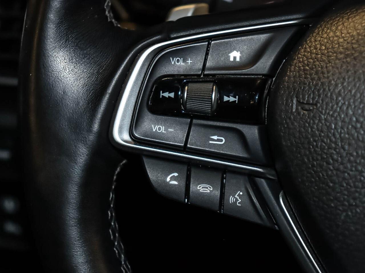 2019 Honda Accord Sedan Touring CVT Sedan Photo