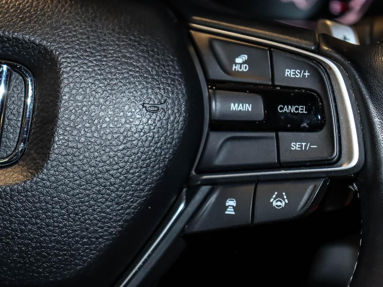 2019 Honda Accord Sedan Touring CVT Sedan Photo