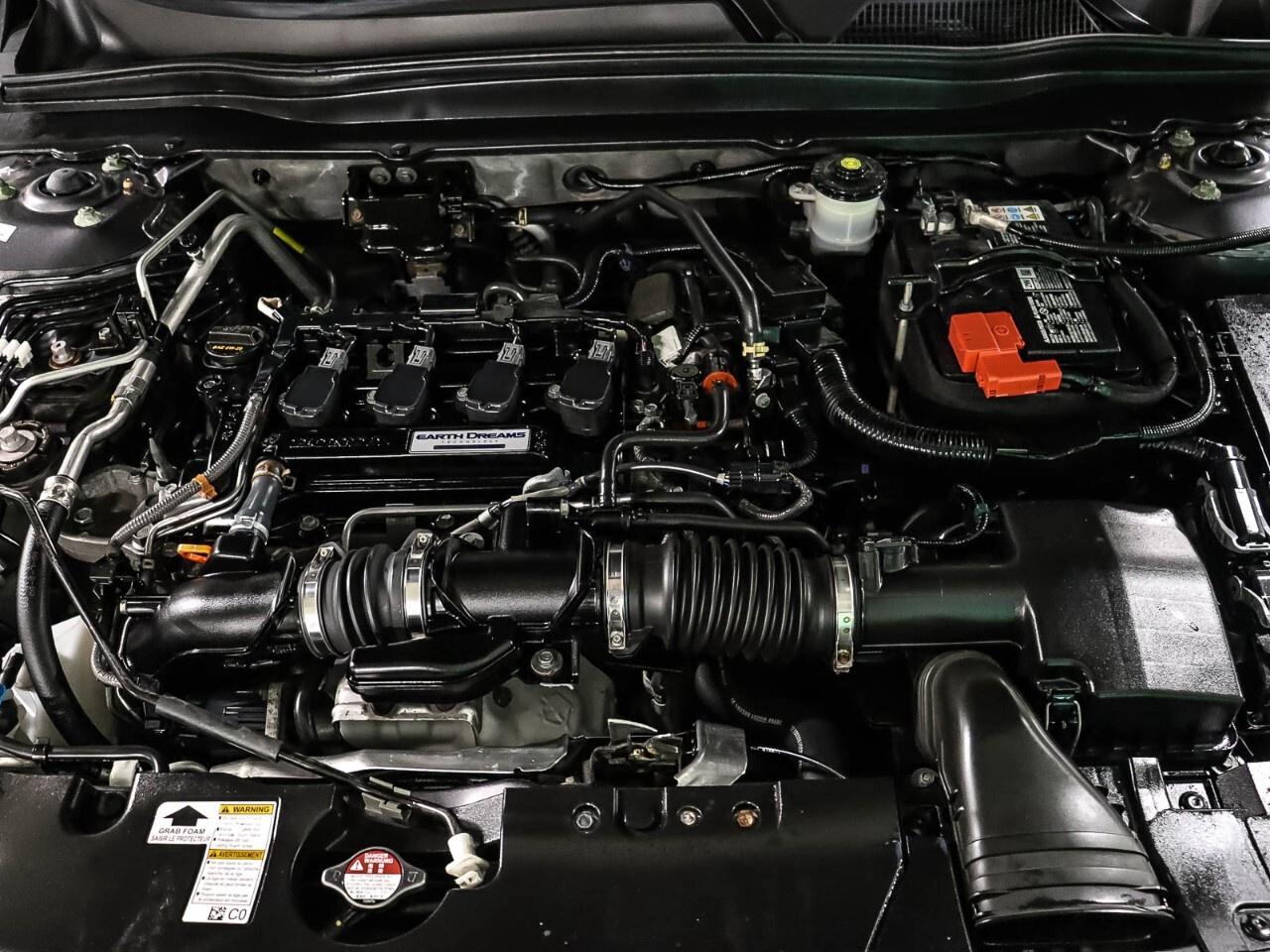 2019 Honda Accord Sedan Touring CVT Sedan Photo