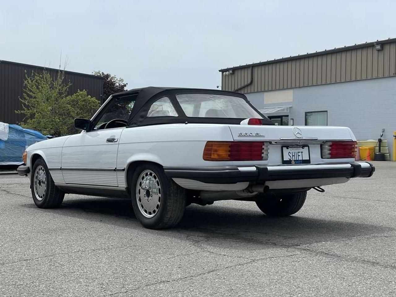 1987 Mercedes-Benz 560 2dr Roadster 560SL Photo