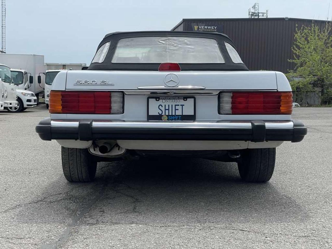 1987 Mercedes-Benz 560 2dr Roadster 560SL Photo