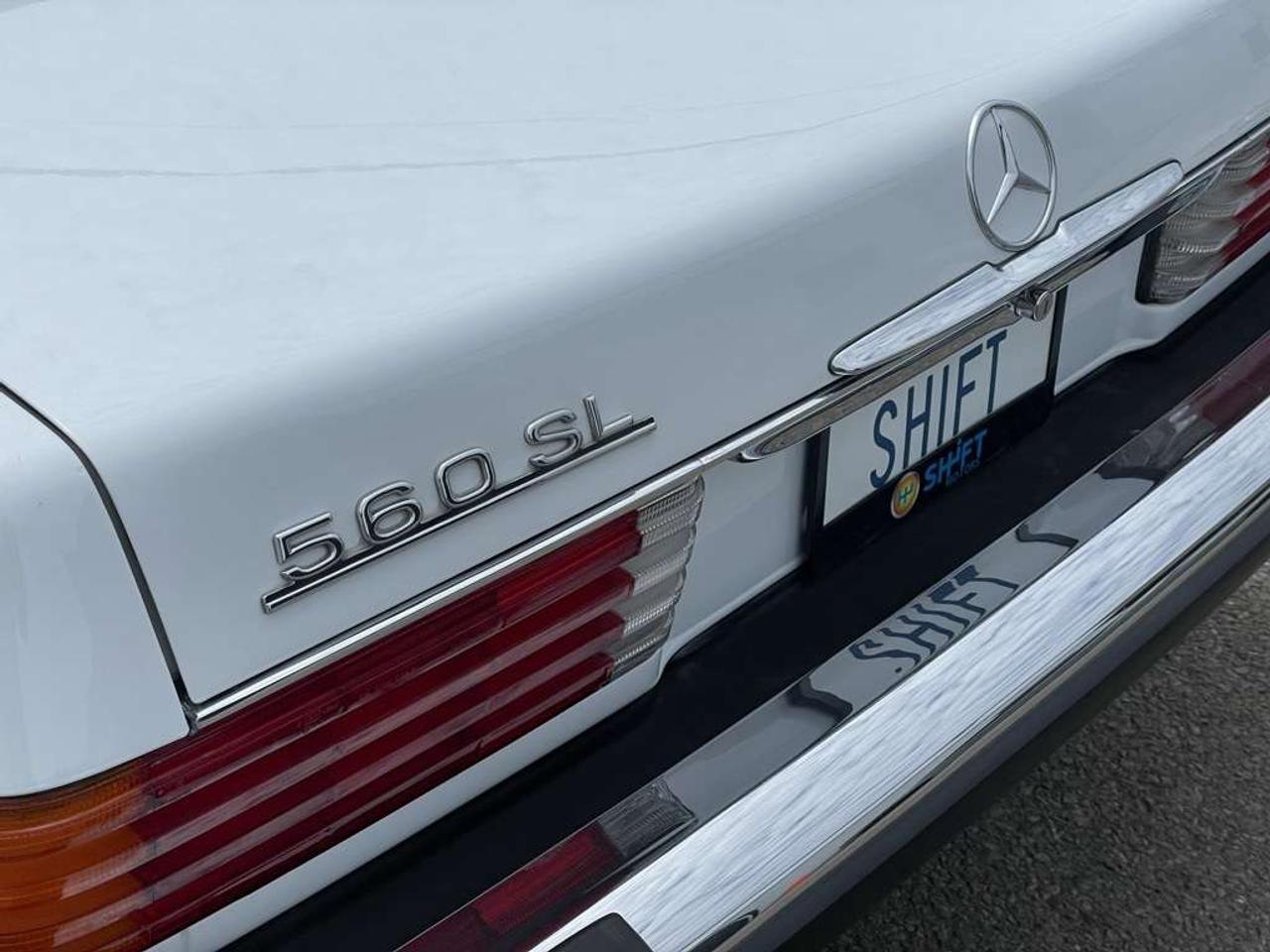 1987 Mercedes-Benz 560 2dr Roadster 560SL Photo