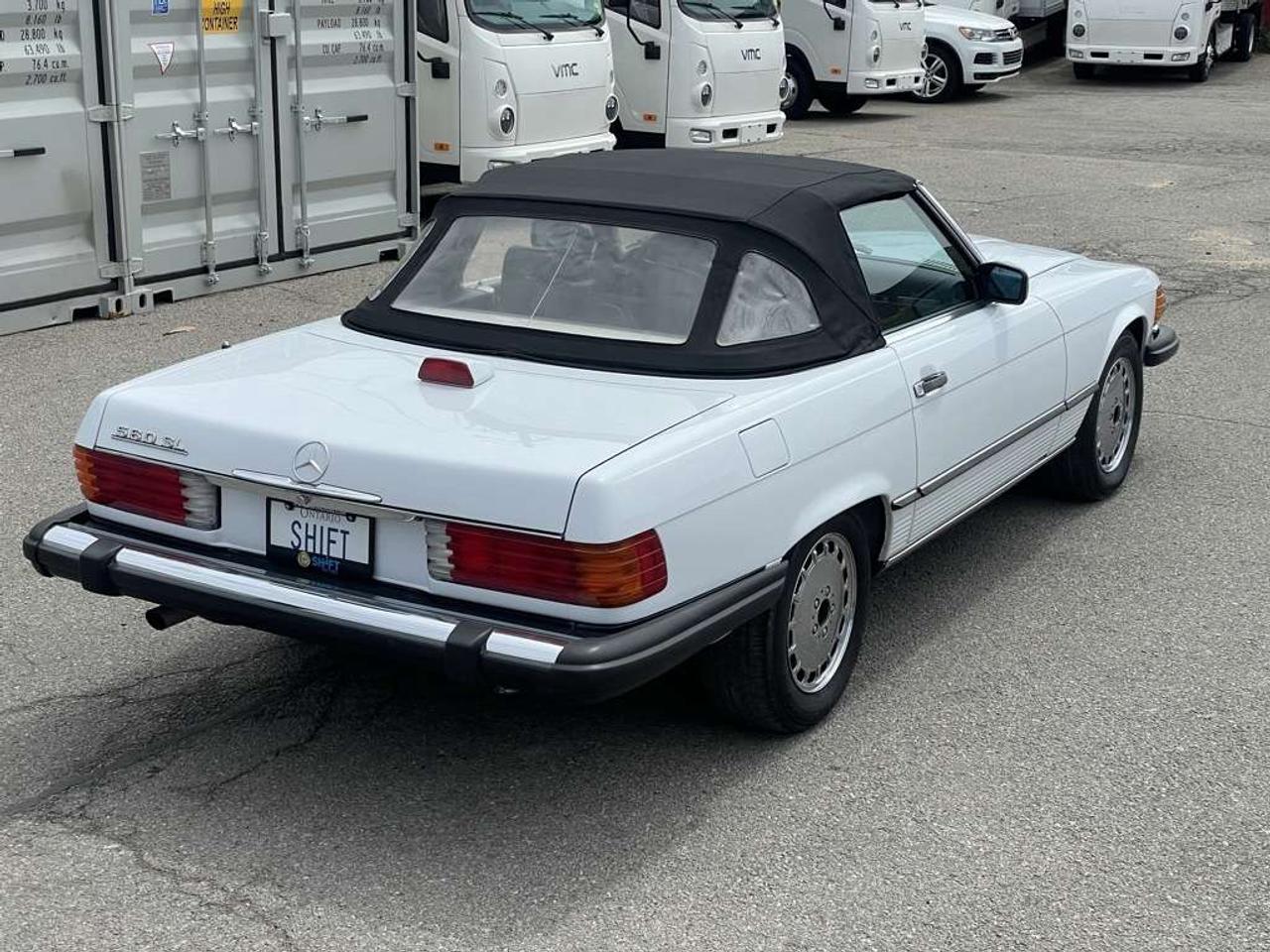 1987 Mercedes-Benz 560 2dr Roadster 560SL Photo