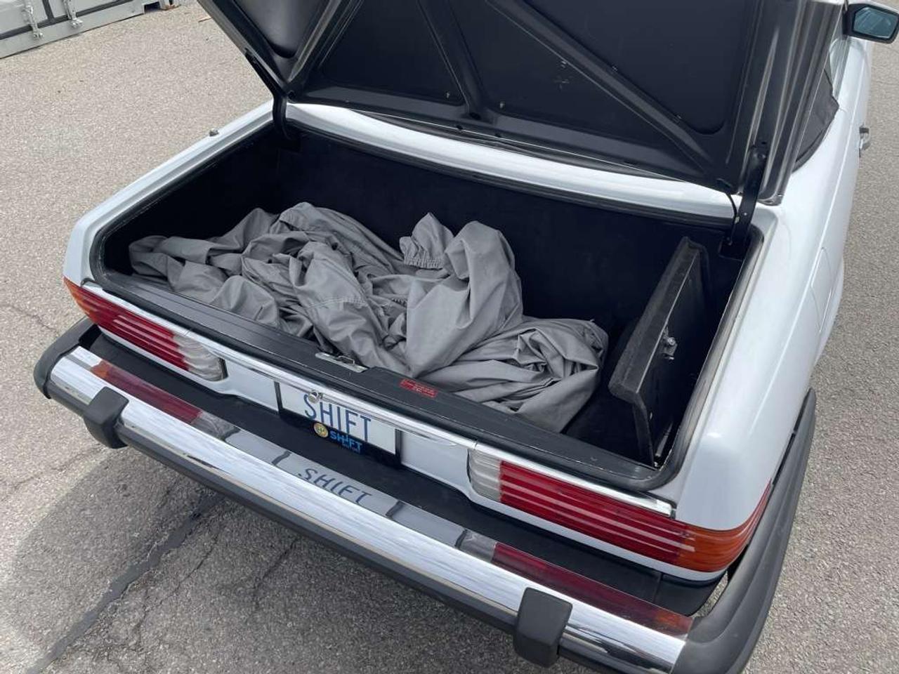 1987 Mercedes-Benz 560 2dr Roadster 560SL Photo