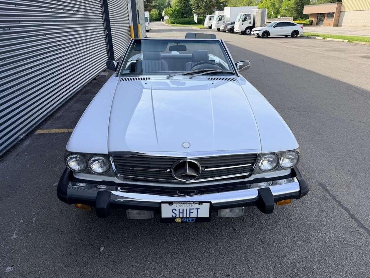 1987 Mercedes-Benz 560 2dr Roadster 560SL Photo