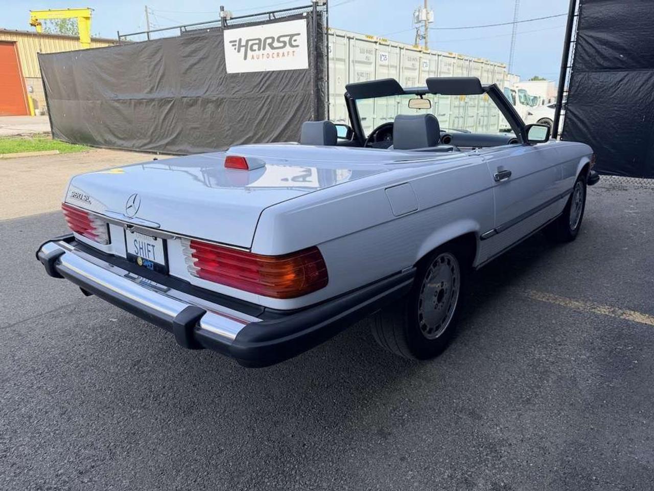 1987 Mercedes-Benz 560 2dr Roadster 560SL Photo