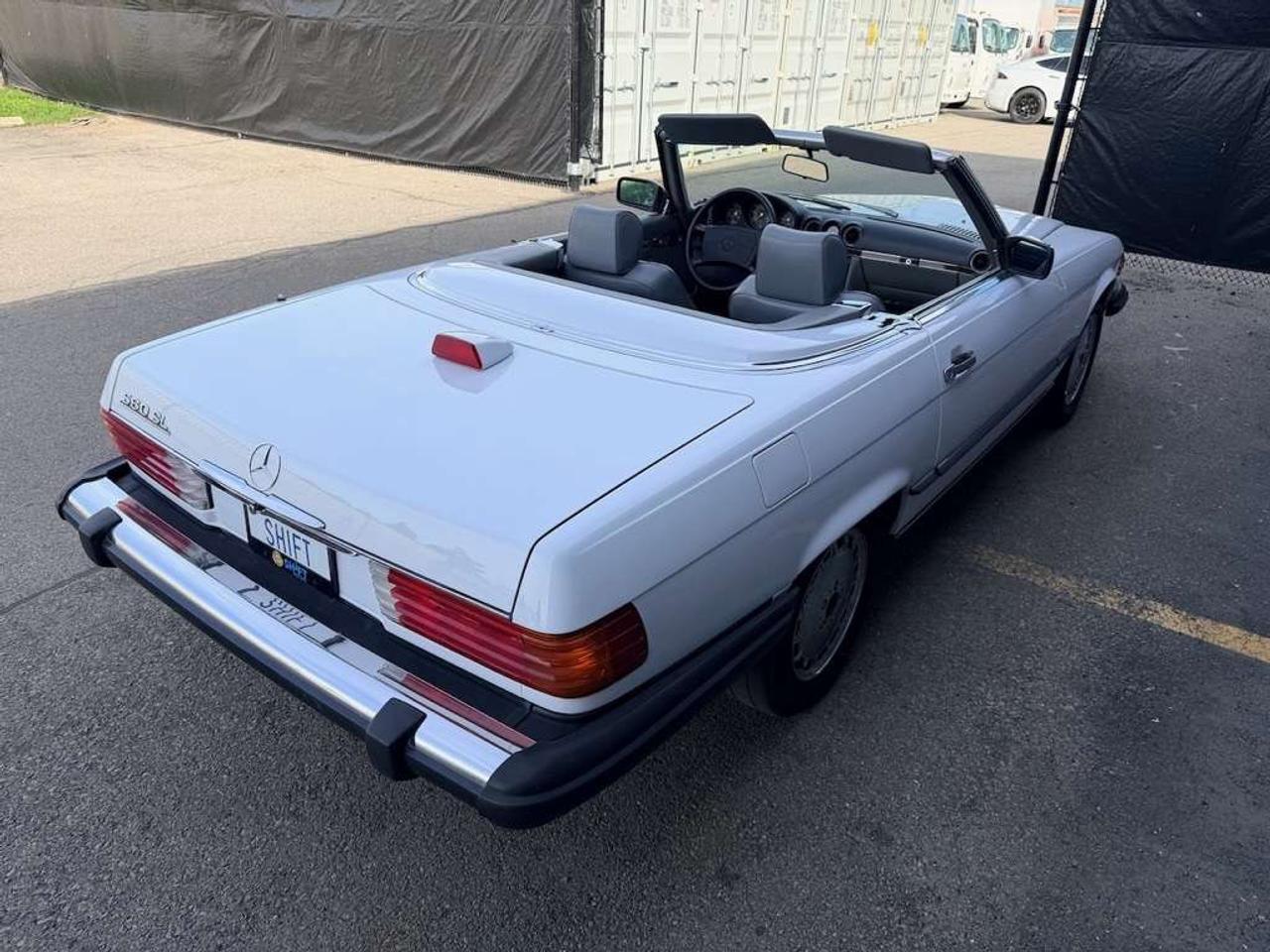 1987 Mercedes-Benz 560 2dr Roadster 560SL Photo