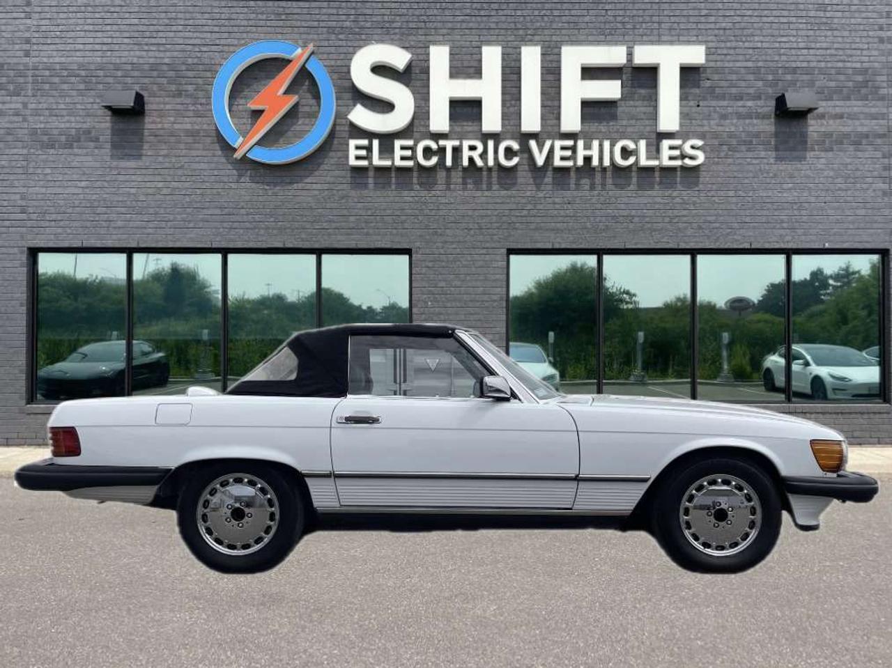 1987 Mercedes-Benz 560 2dr Roadster 560SL Photo