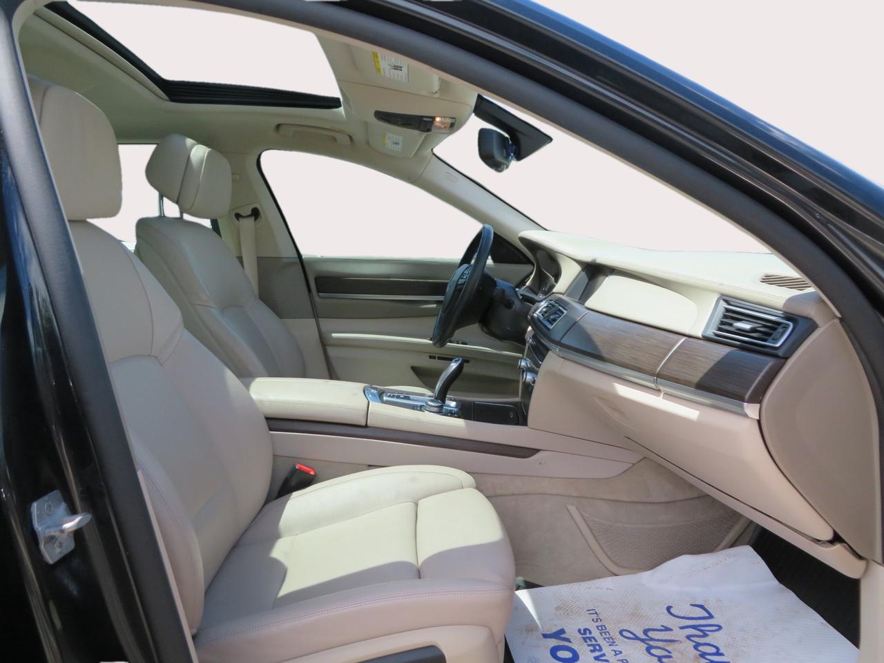 2013 BMW 7 Series 4dr Sdn 750i xDrive AWD Photo