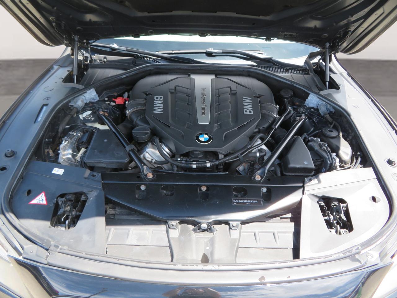 2013 BMW 7 Series 4dr Sdn 750i xDrive AWD Photo