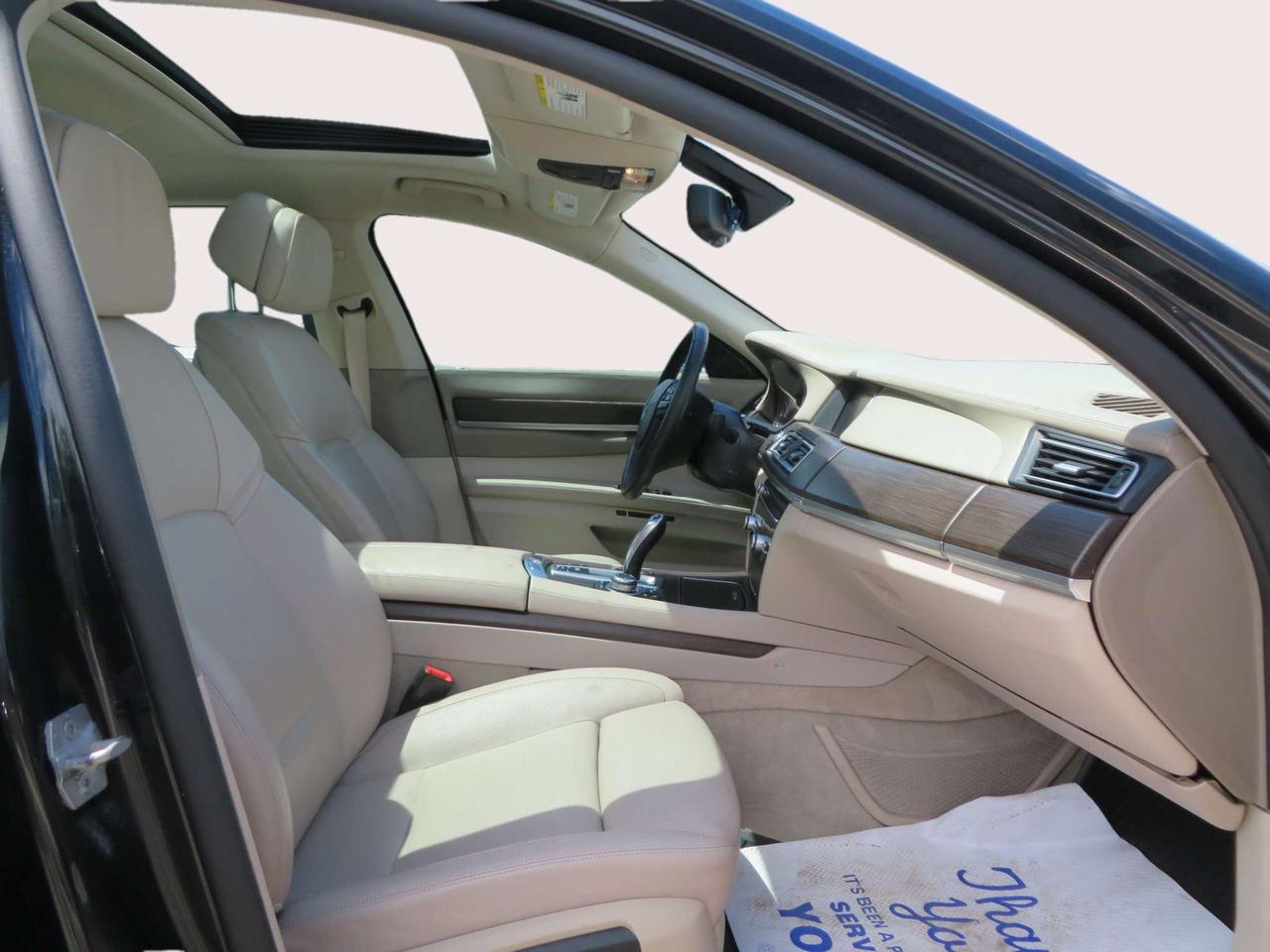 2013 BMW 7 Series 4dr Sdn 750i xDrive AWD Photo