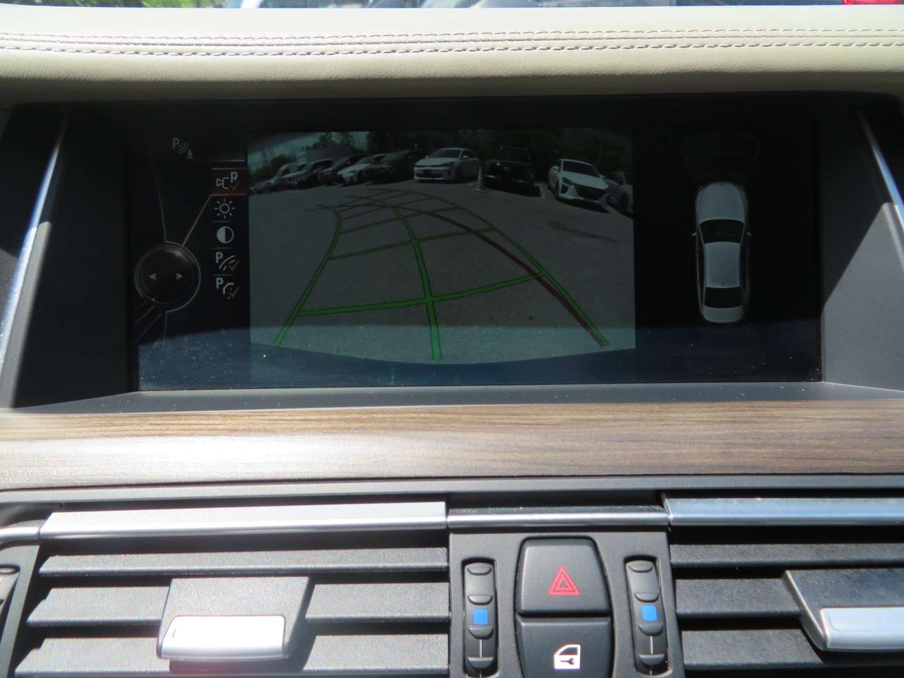 2013 BMW 7 Series 4dr Sdn 750i xDrive AWD Photo