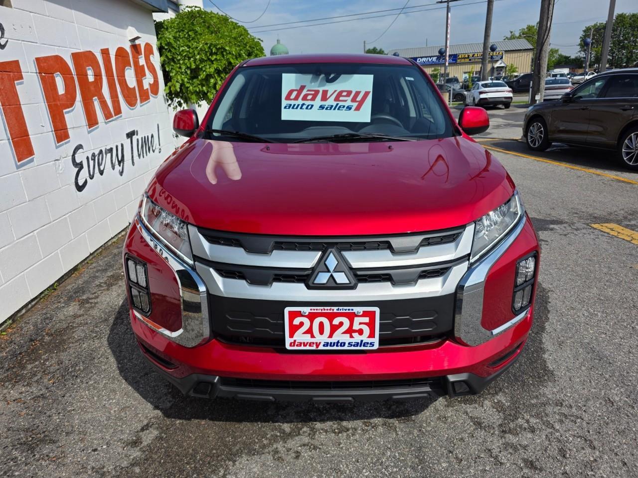 2025 Mitsubishi RVR ES 4dr AWC Photo