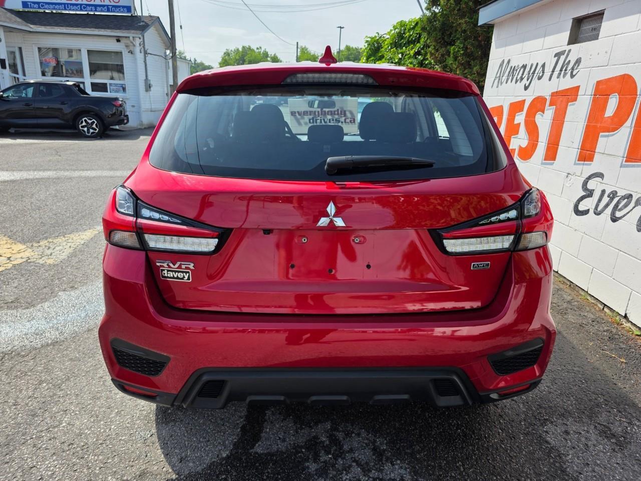 2025 Mitsubishi RVR ES 4dr AWC Photo