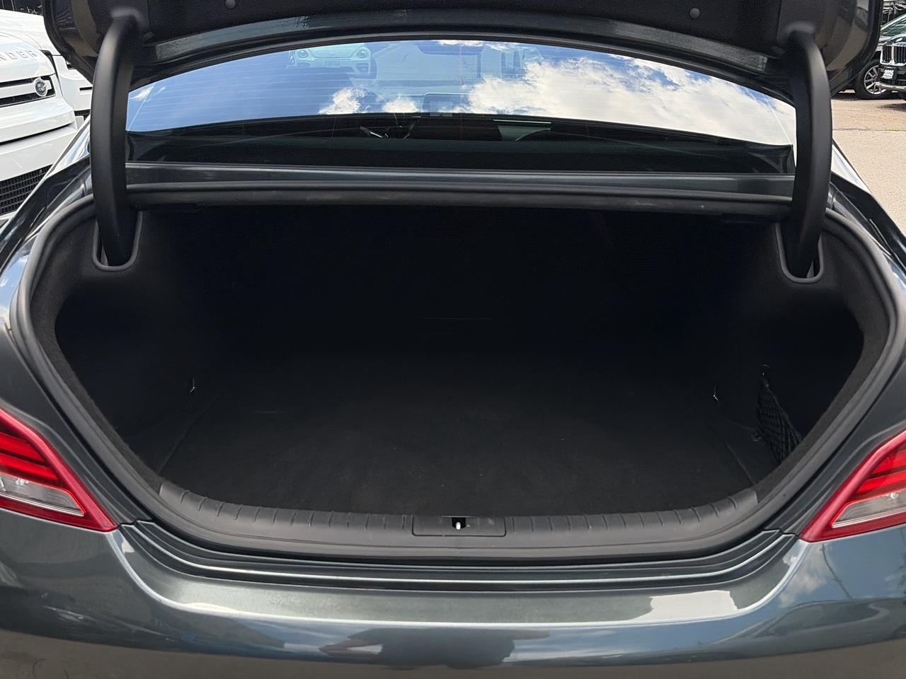 2020 Genesis G70 2.0T ELITE, NEW TIRES AND NEW BRAKES, Photo