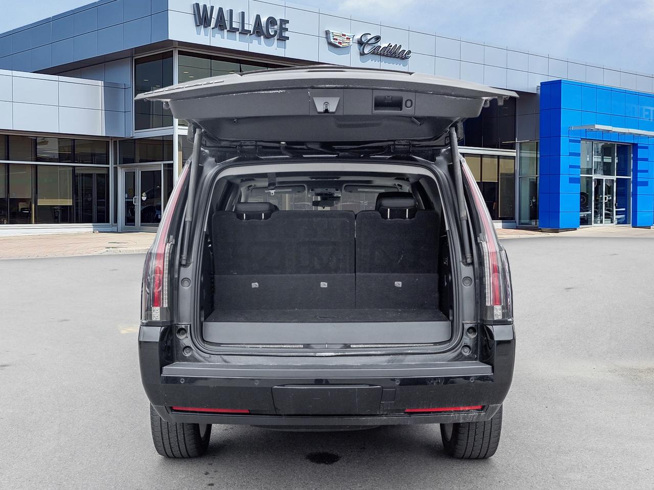 2018 Cadillac Escalade 6.2L V8   4WD   Head-Up Display   Air Ride Suspens Photo
