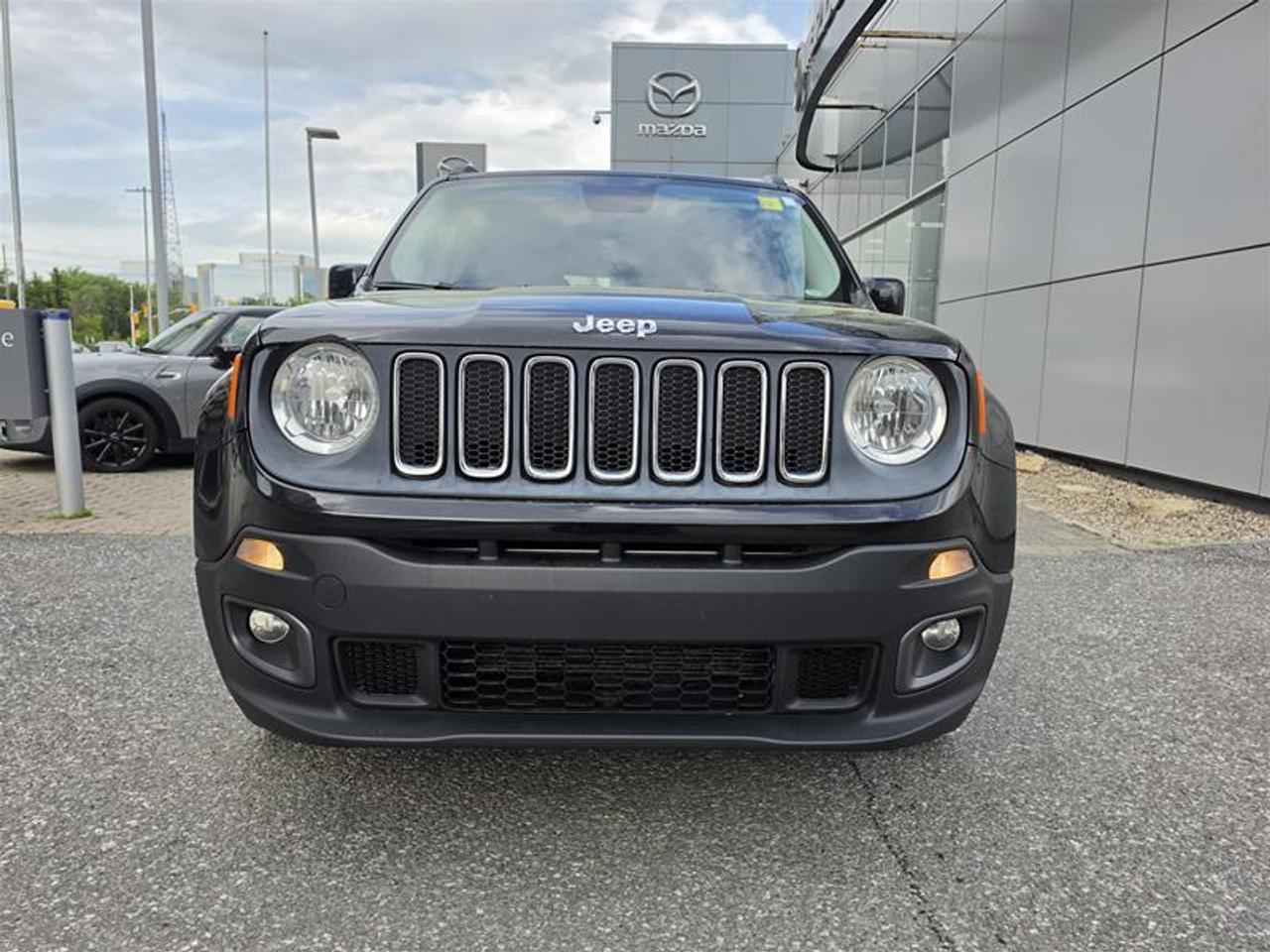 2015 Jeep Renegade 4WD 4dr North Photo
