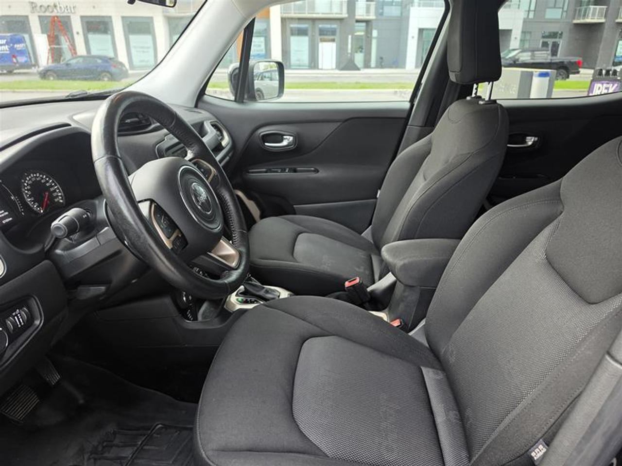 2015 Jeep Renegade 4WD 4dr North Photo
