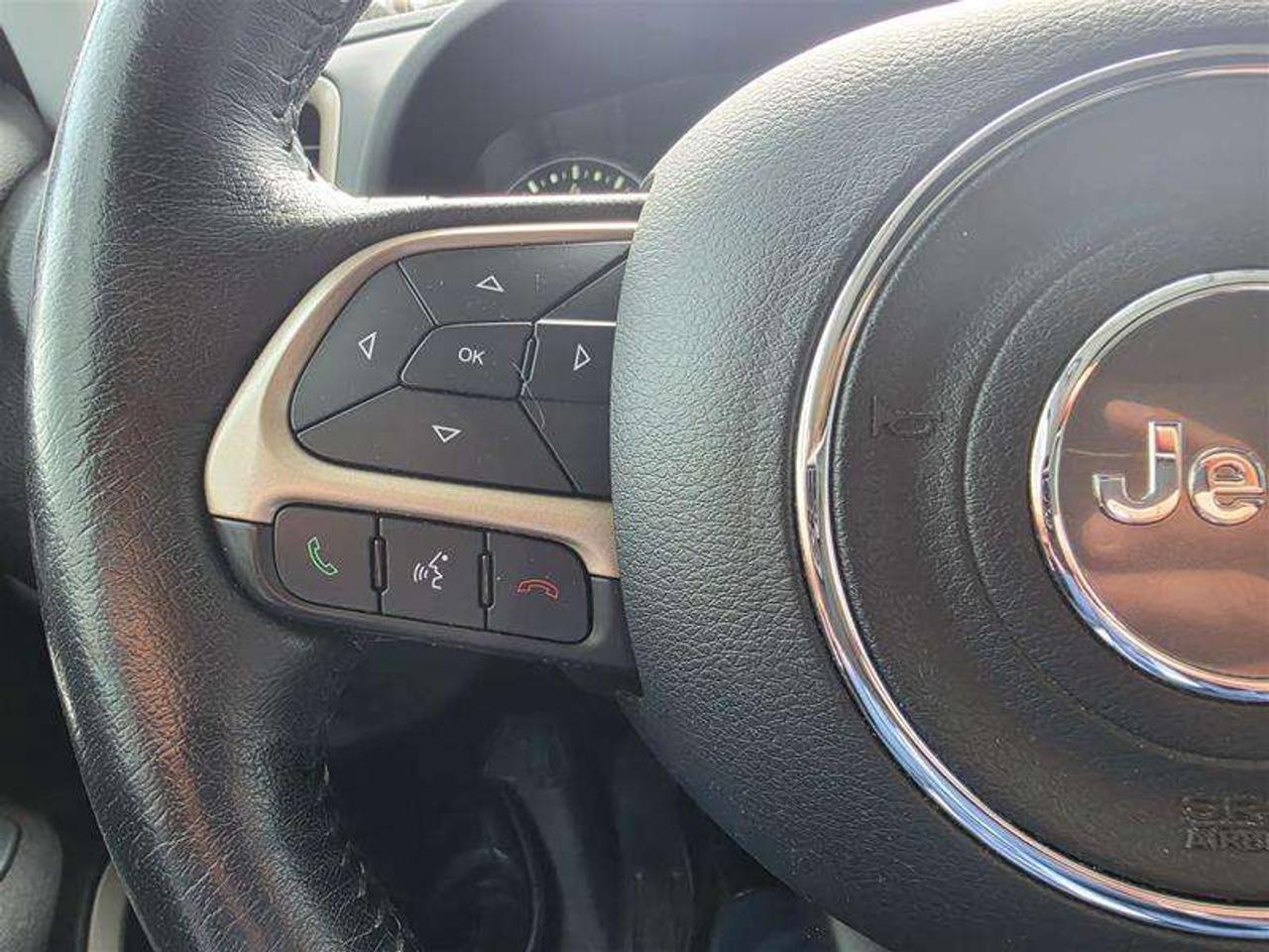2015 Jeep Renegade 4WD North/Heated front seats/Heated Steering Wheel Photo