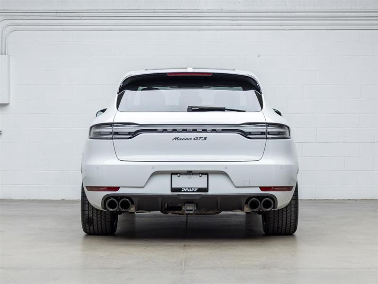 2021 Porsche Macan  Photo