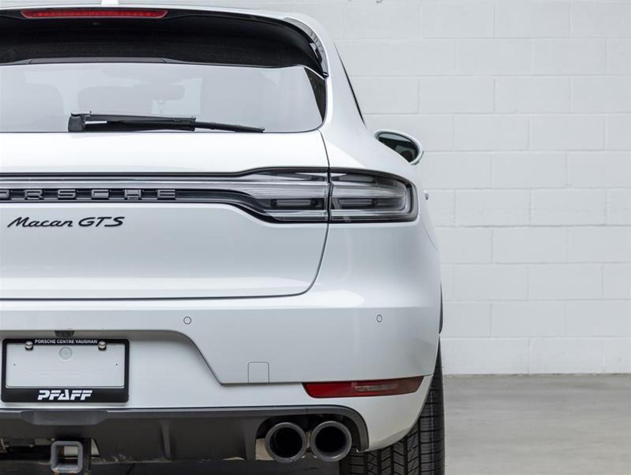 2021 Porsche Macan  Photo