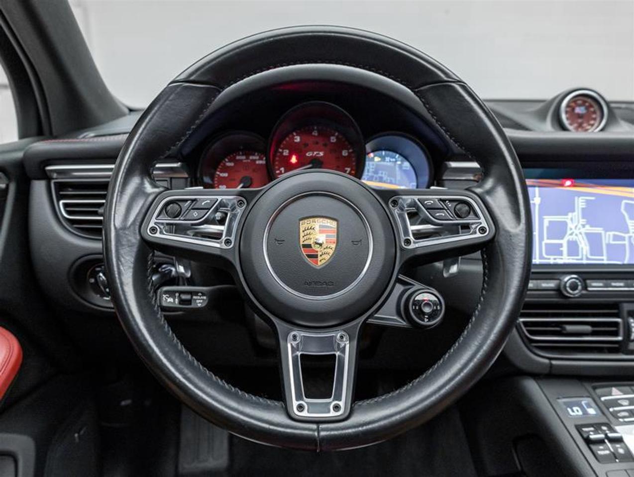 2021 Porsche Macan  Photo