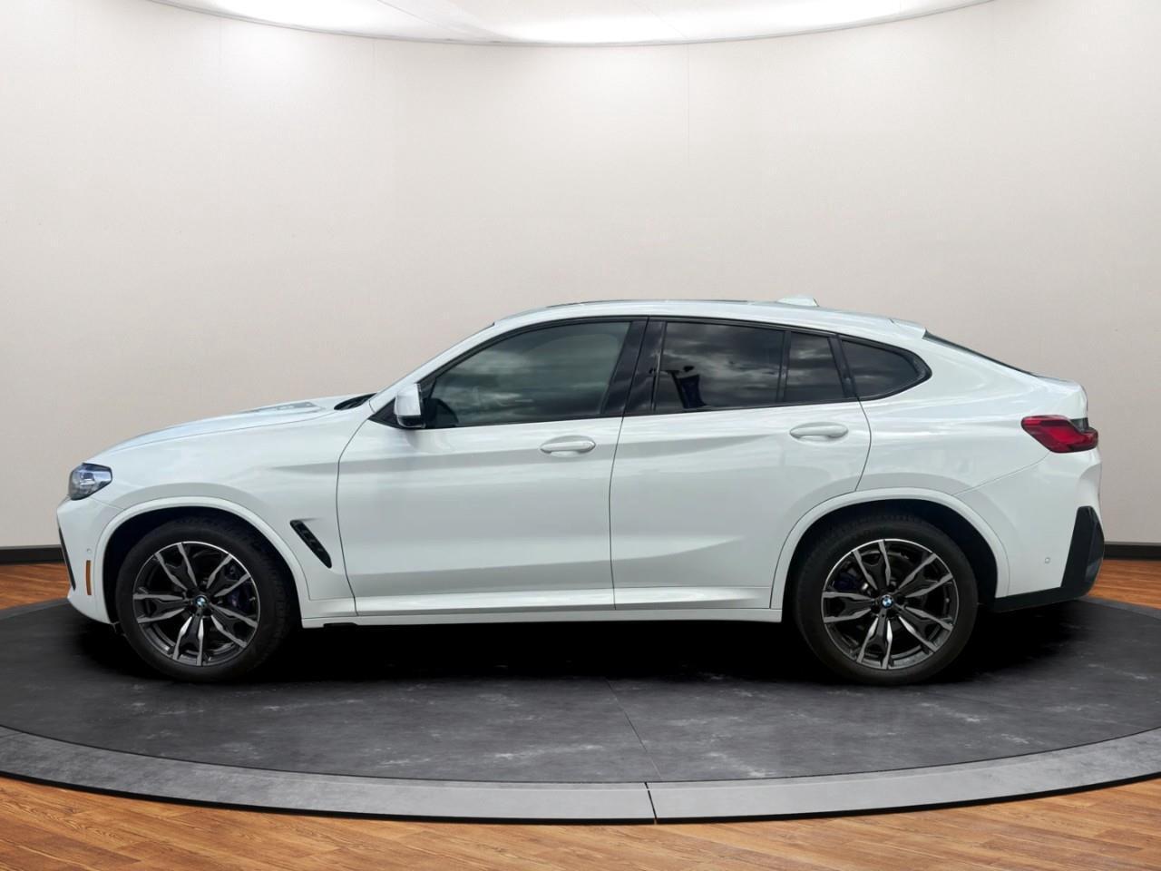 2023 BMW X4 xDrive30i Photo