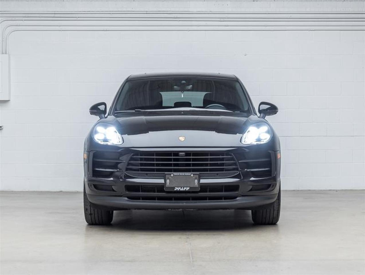 2021 Porsche Macan  Photo