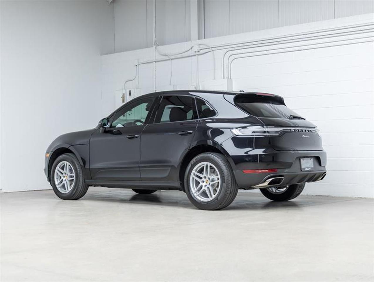 2021 Porsche Macan  Photo