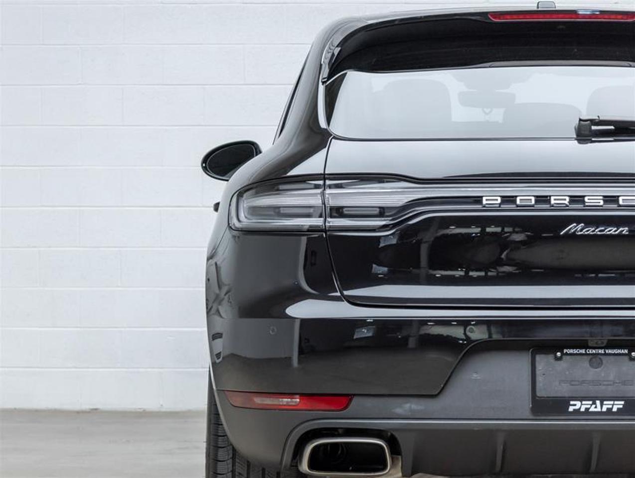 2021 Porsche Macan  Photo
