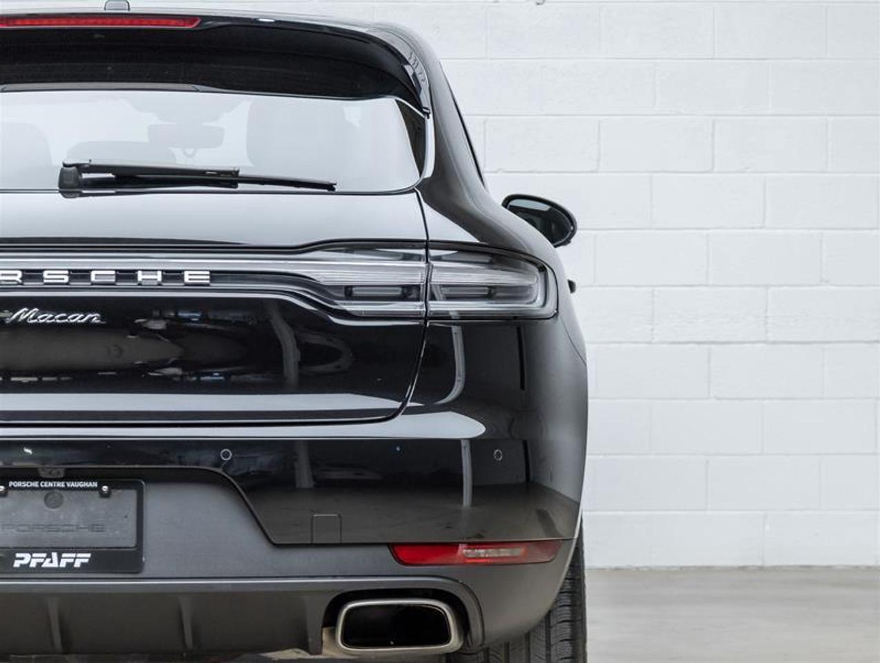2021 Porsche Macan  Photo