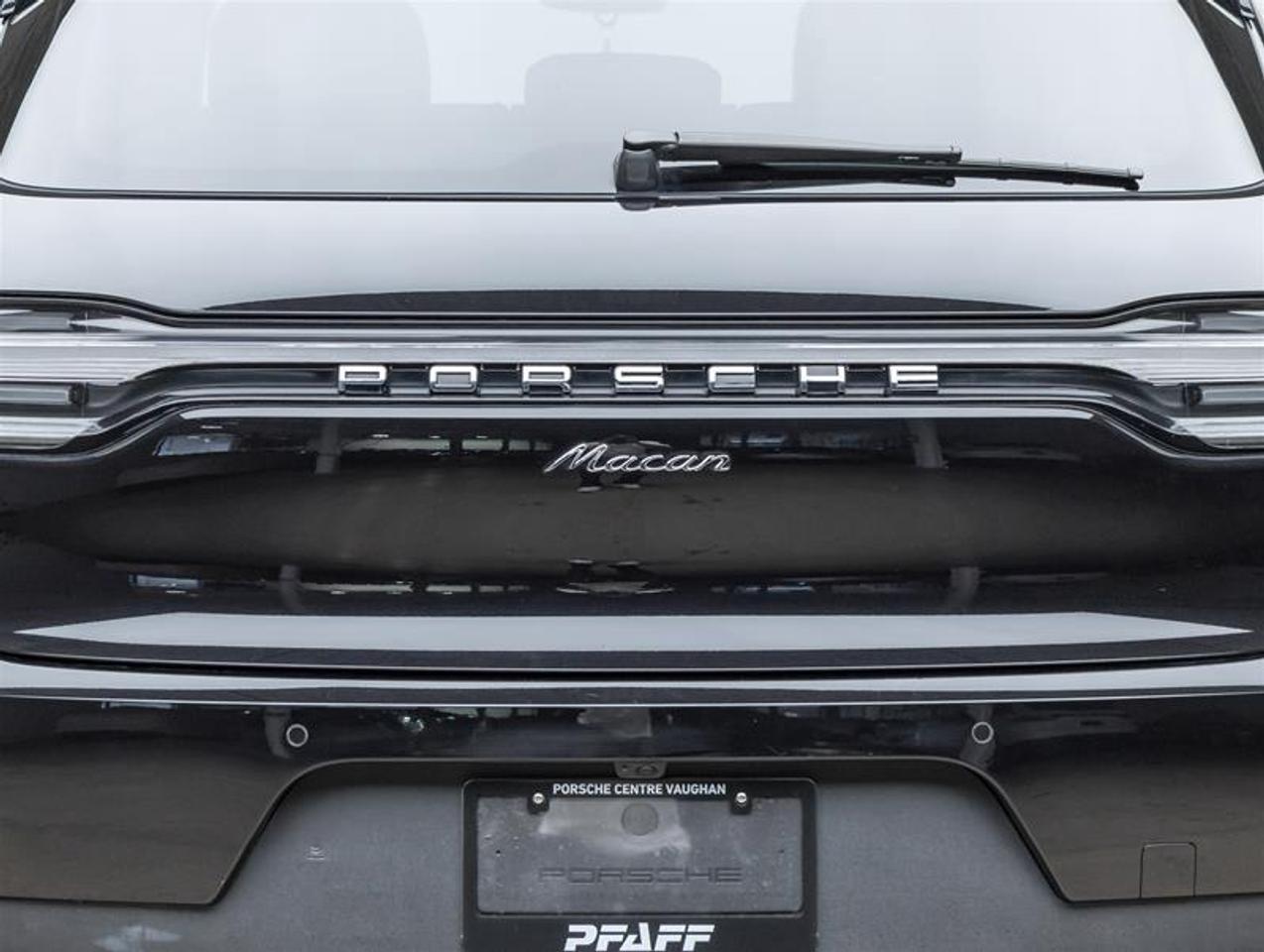 2021 Porsche Macan  Photo