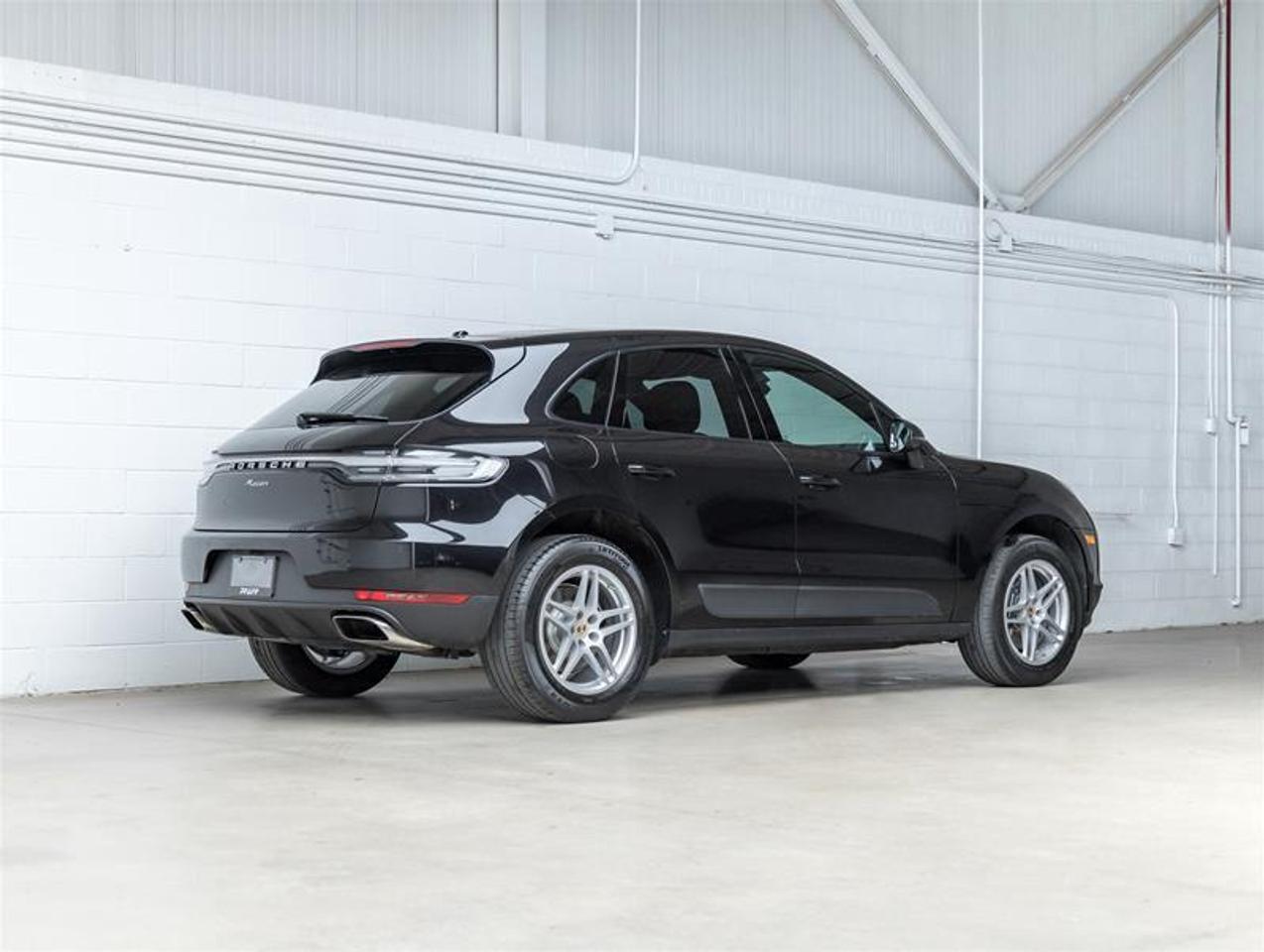 2021 Porsche Macan  Photo