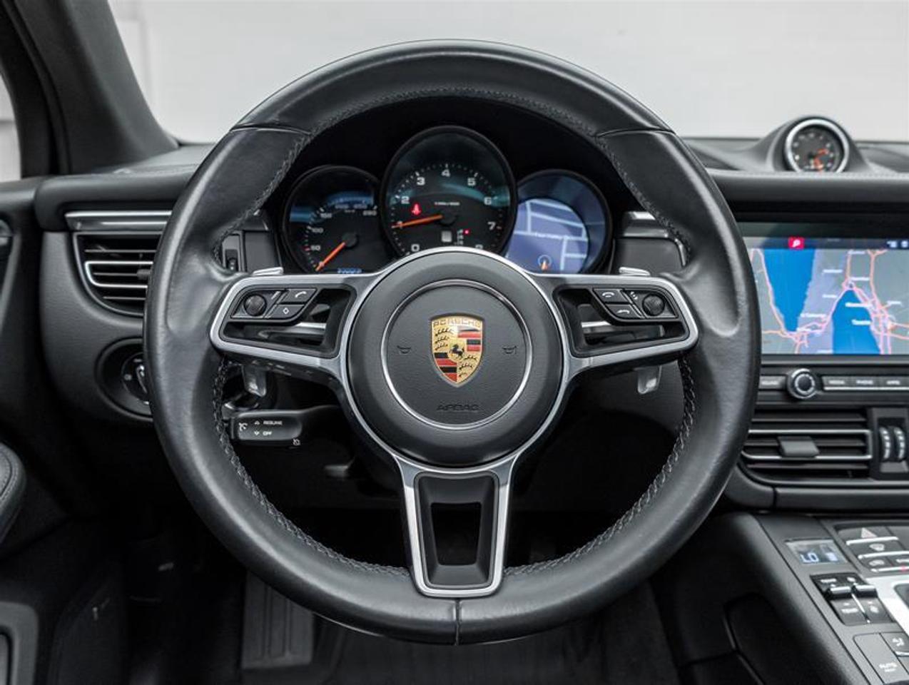 2021 Porsche Macan  Photo