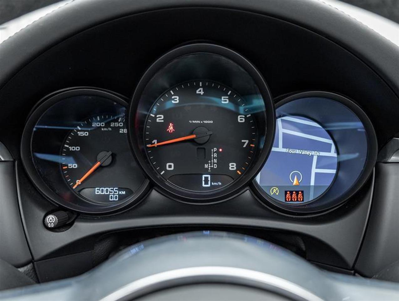 2021 Porsche Macan  Photo