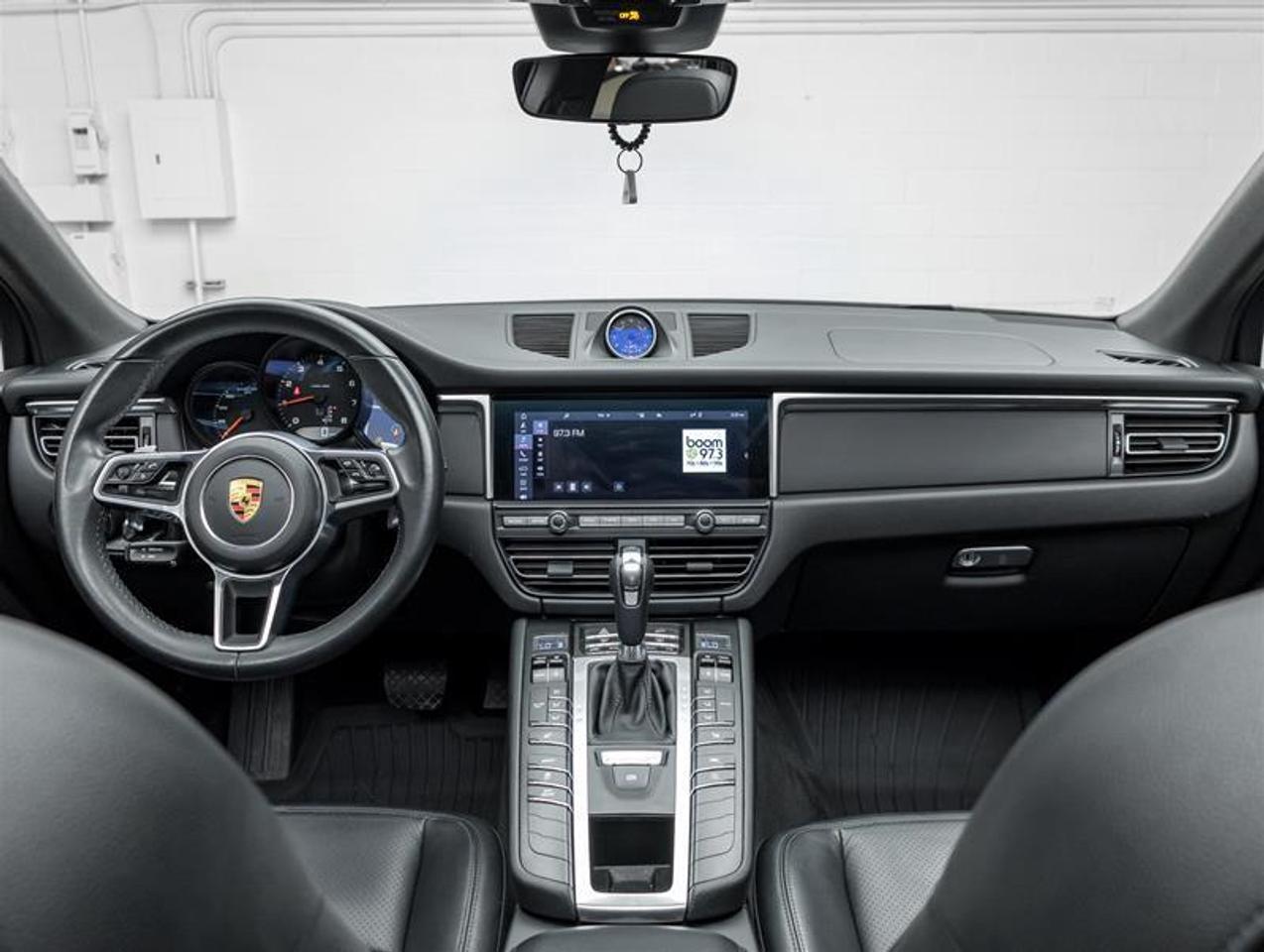 2021 Porsche Macan  Photo