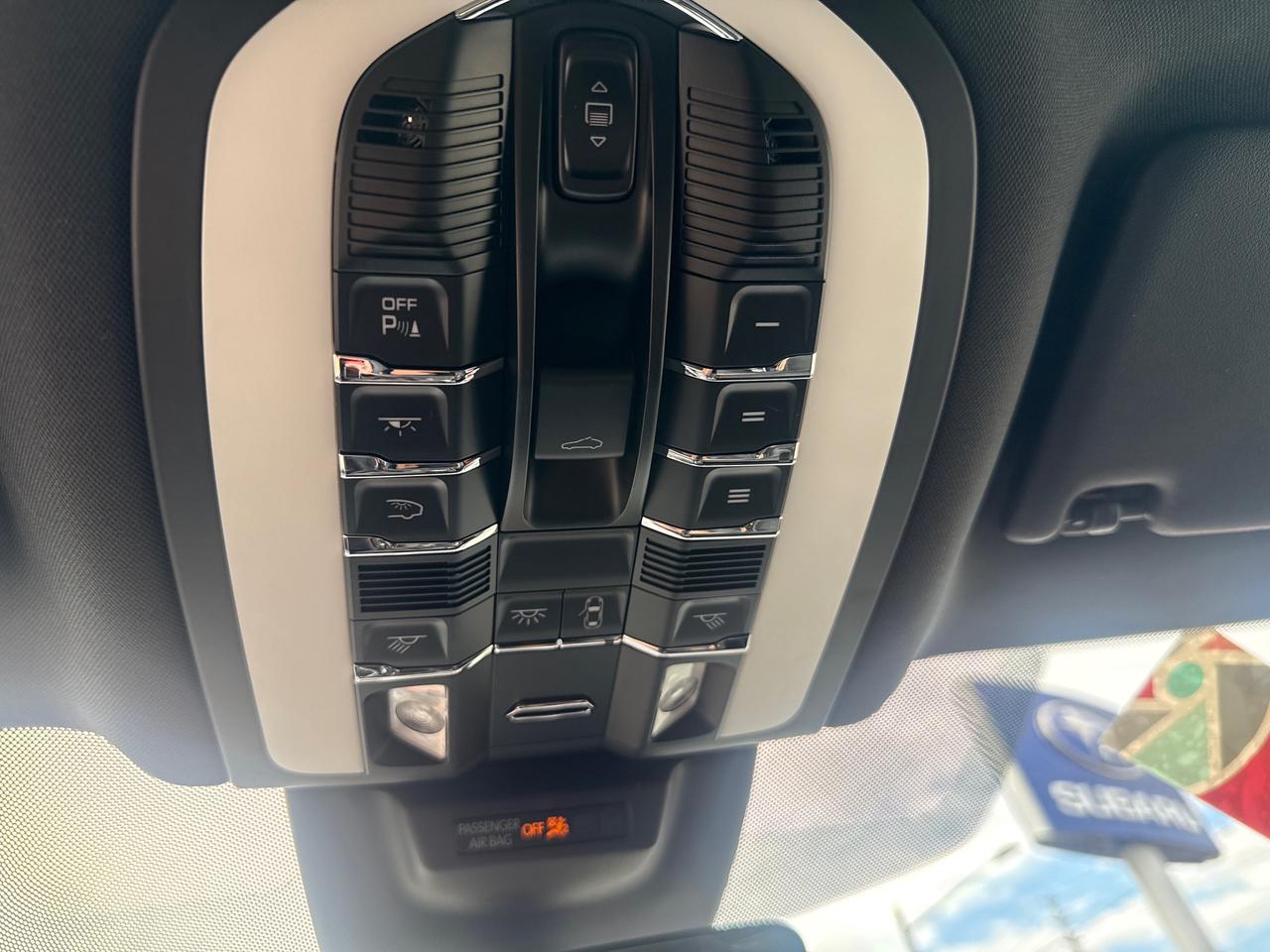 2023 Porsche Macan S 4dr All-Wheel Drive Photo