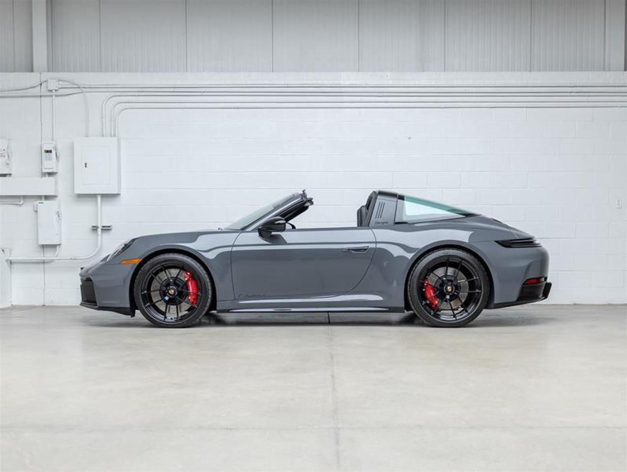 2025 Porsche 911  Photo
