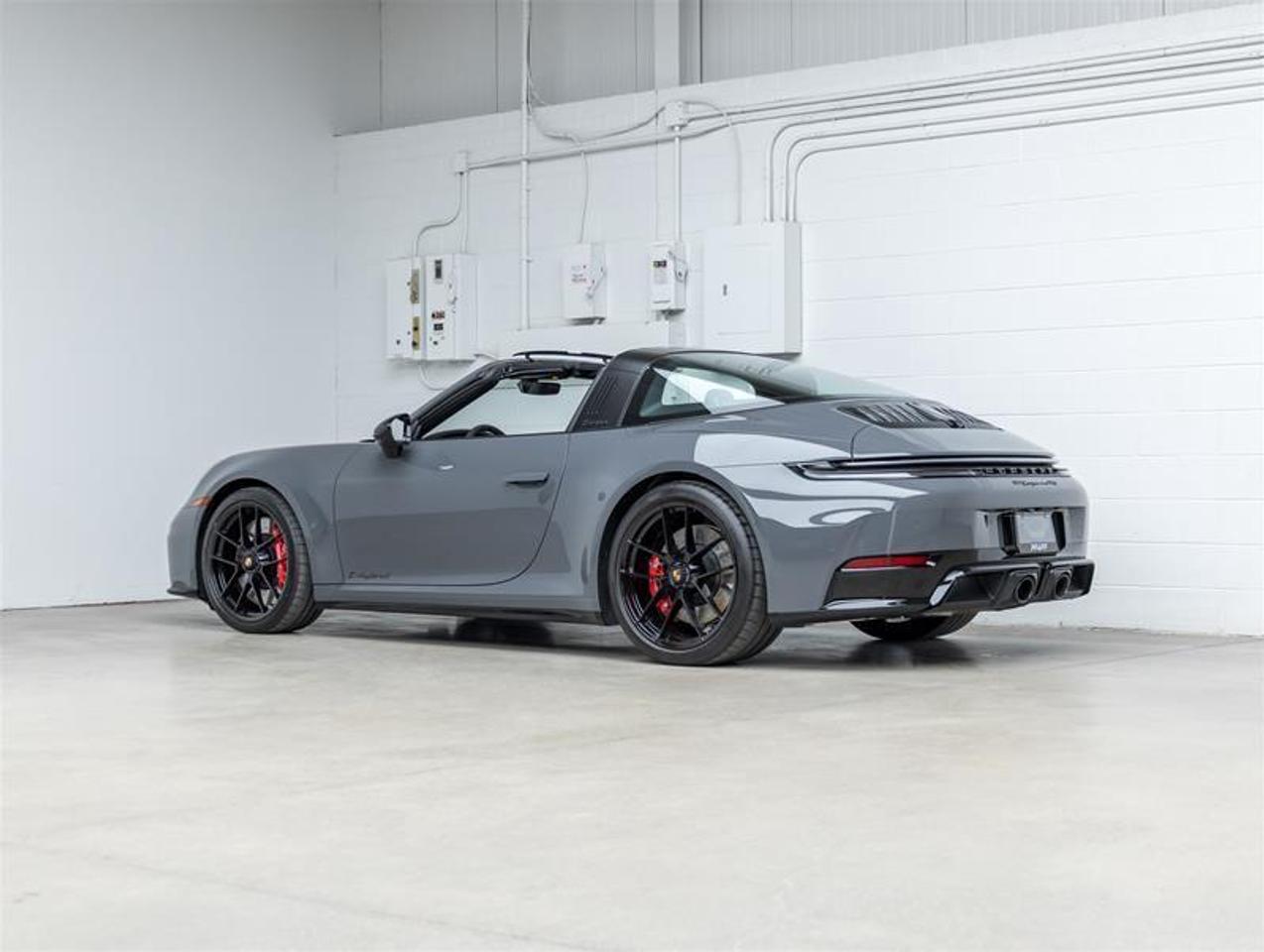 2025 Porsche 911  Photo