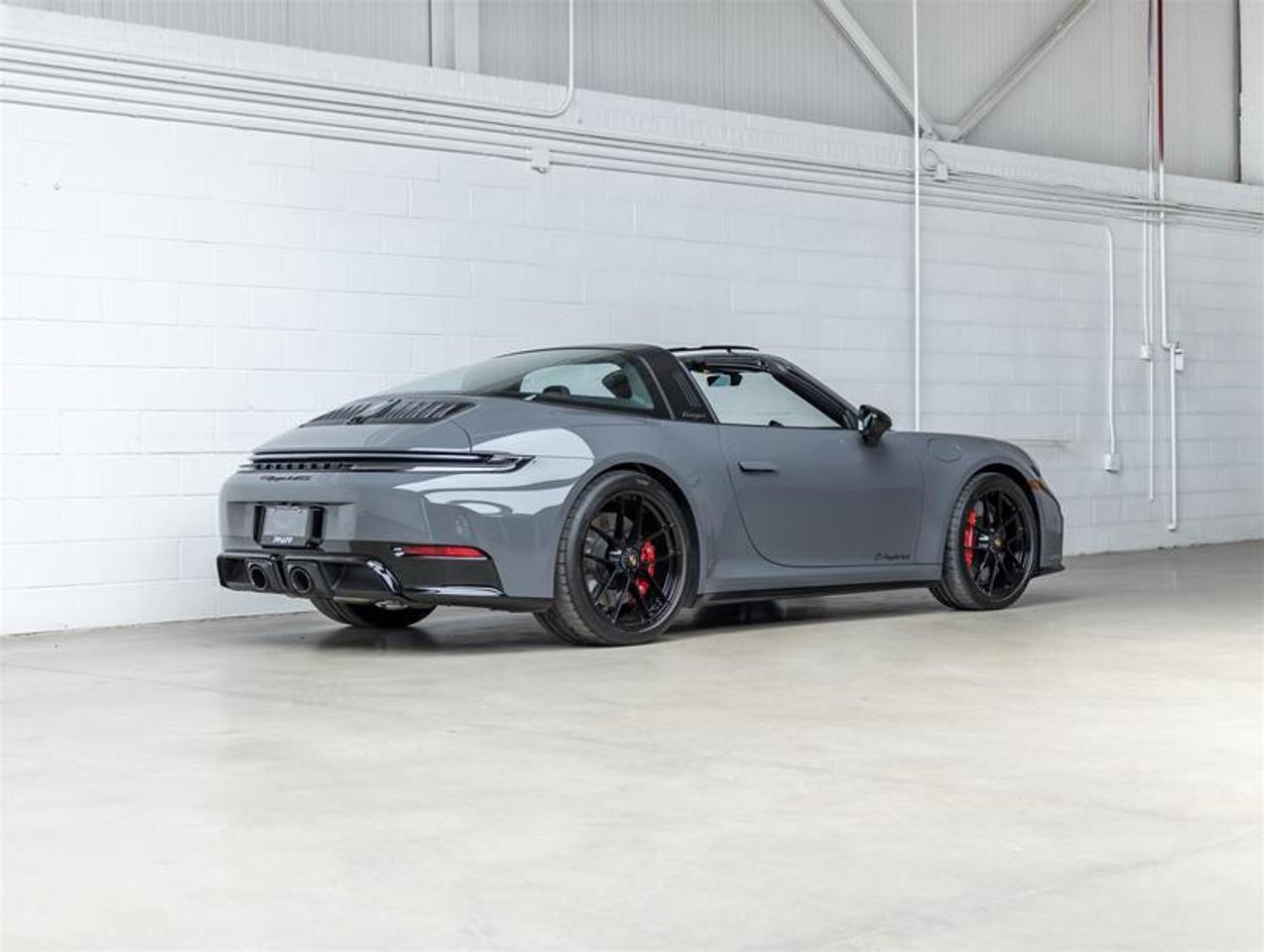 2025 Porsche 911  Photo