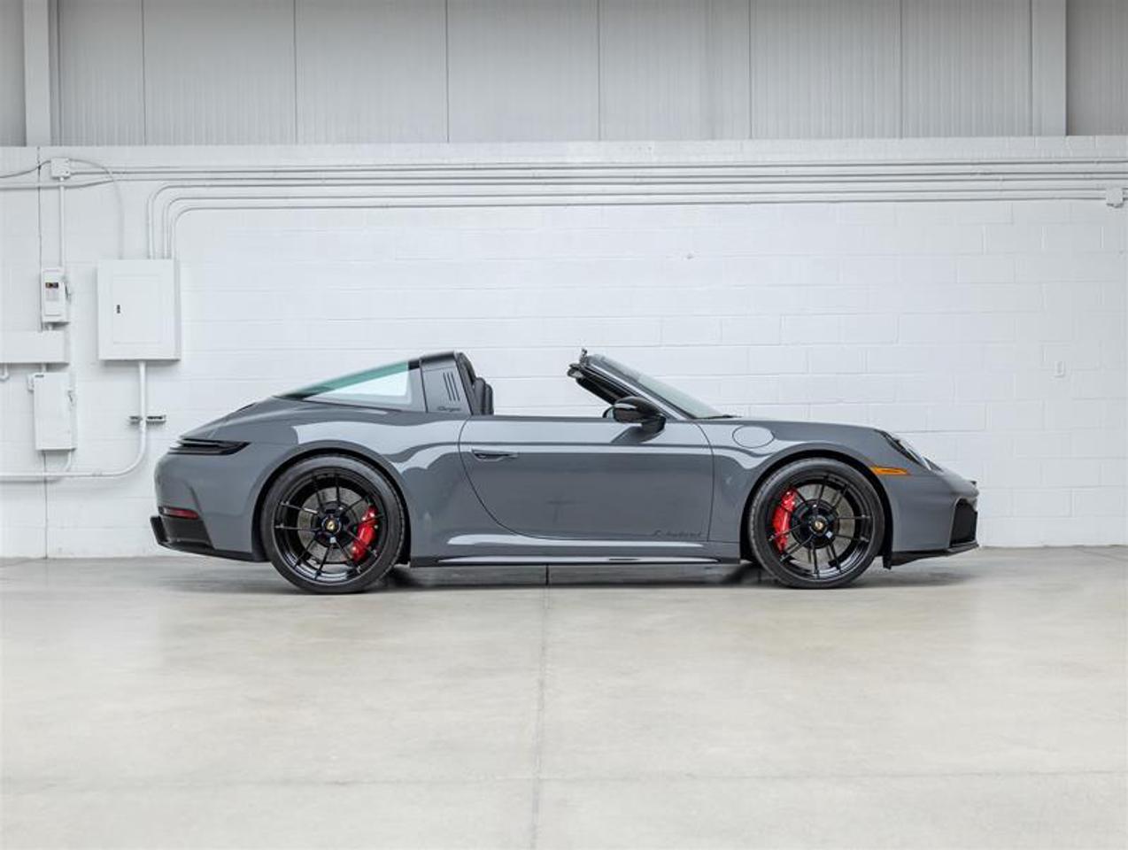 2025 Porsche 911  Photo