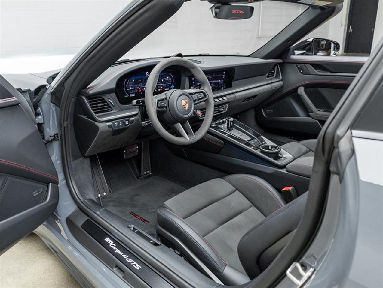 2025 Porsche 911  Photo