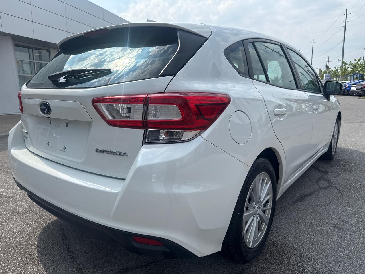 2018 Subaru Impreza Touring (CVT) 4dr Hatchback Photo