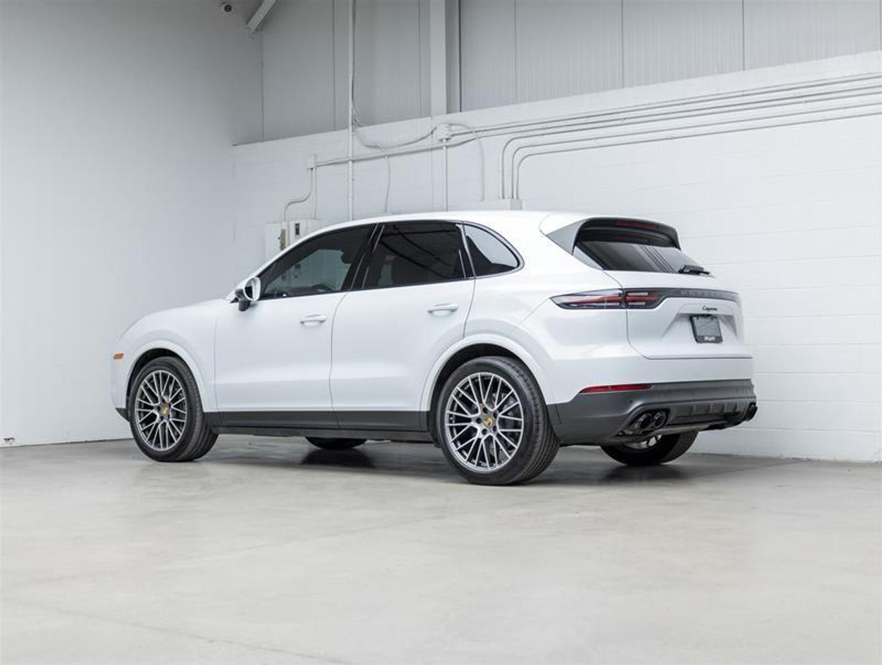 2023 Porsche Cayenne  Photo
