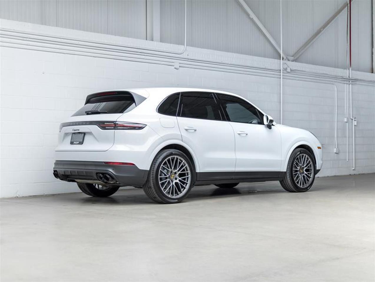 2023 Porsche Cayenne  Photo